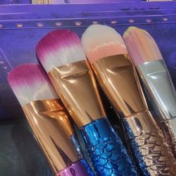 4pcs Mermaid Makeup Brushes 