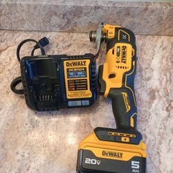 New DeWalt XR Multi Tool With New Battery And Charger 