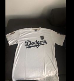 2019 LAFC Team Signed Ball + Dodgers x LAFC XL Shirt for Sale in Fullerton,  CA - OfferUp