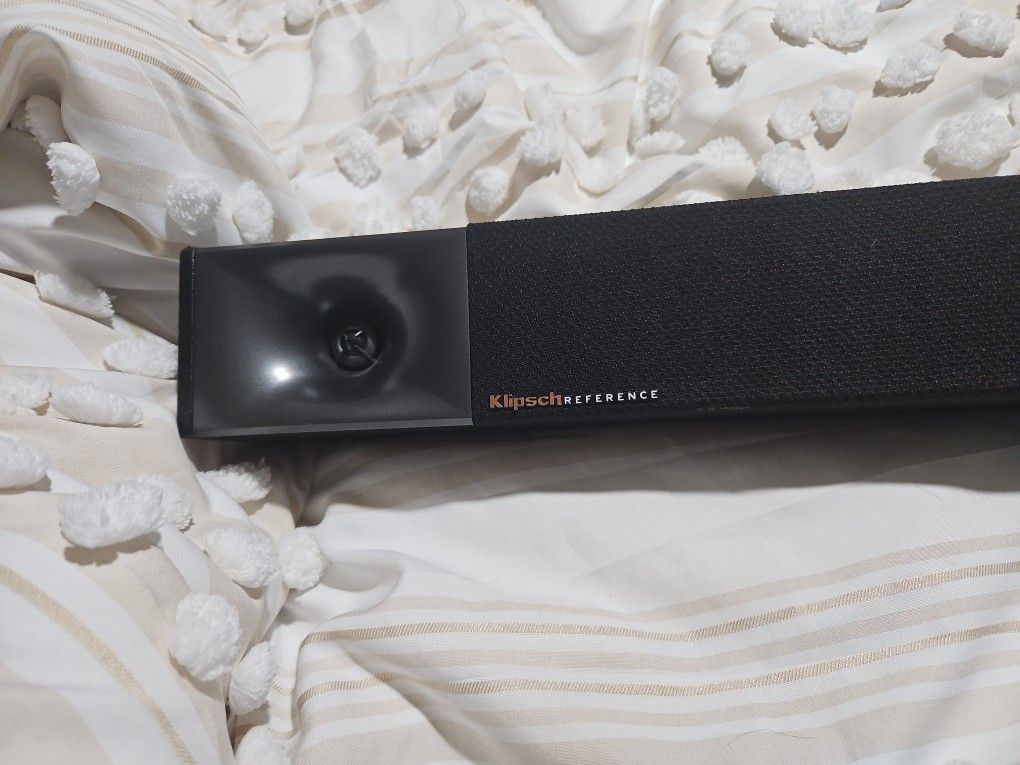 Klispck Reference 400 Sound bar And Woofer