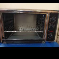 Hamilton Beach Convection 
Oven