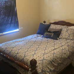 Queen bed Frame w/New mattress