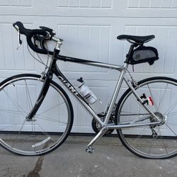 GIANT- Road Bike