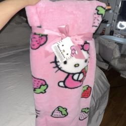 Hello Kitty Strawberry Blanket 🍓