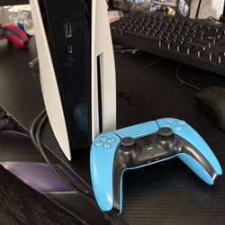 Ps5 w/ cords and controller