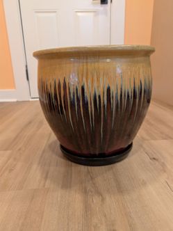Ceramic plant pot