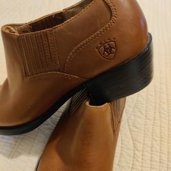 Ariat Women's Boots 7.5B 