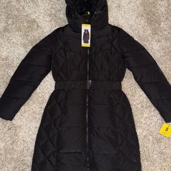 Andrew Marc Women’s Hooded Puffer Winter Coat – New With Tags – Multiple Sizes