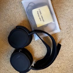 Wireless SteelSeries Arc 7 Headset
