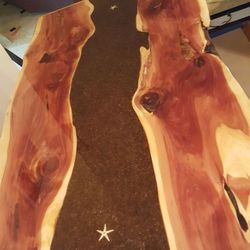 TABLE Live edge Dining table for 6 people red cedar