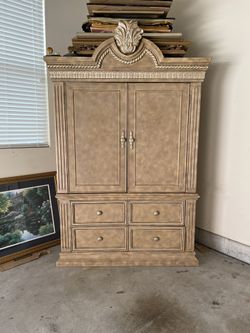 Armoire