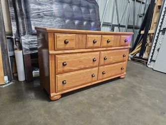 7-Drawer Dresser