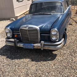 Mercedes Fintail Part Out 