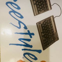 Freestyle 2 For Mac Kinesis Ergonomic Keyboard.