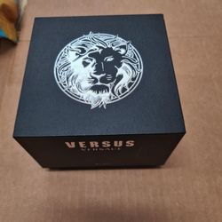 Versus by Versace Men's Quartz Chronograph Lion Modern Leather Watch