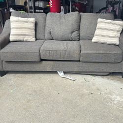 Couch With Pull Out Bed