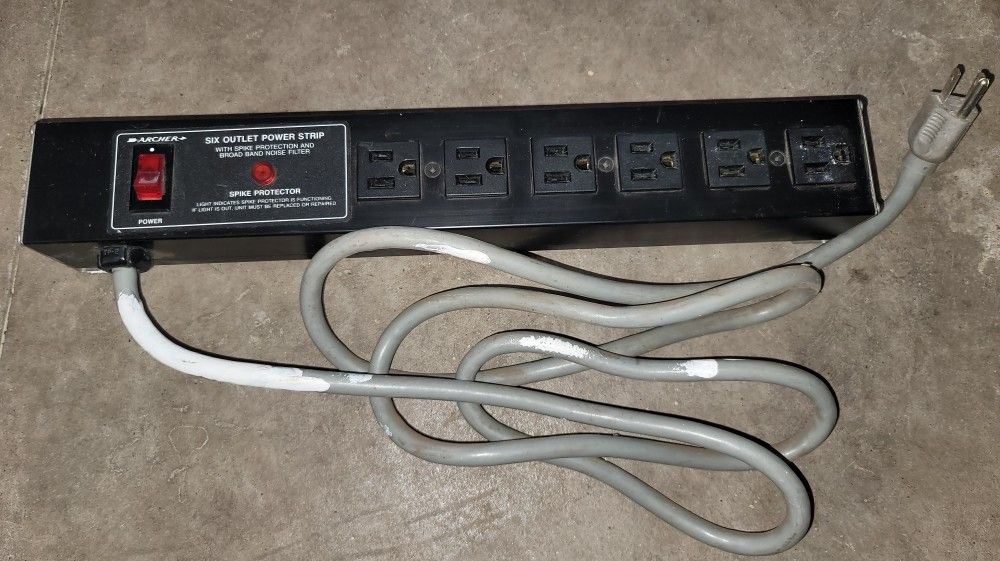 Archer 6 Outlet Power Strip, Wall Mountable