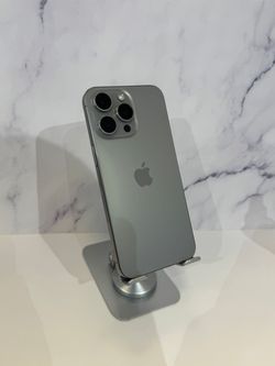 iPhone 15 Pro Max 256GB Unlocked Pre-owned