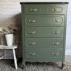 Awesome Shabby Distressed solid wood dresser