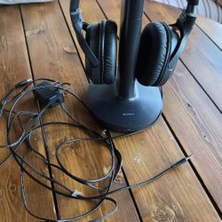 Sony TMR-RF995R Wireless Headphones RF Stereo Transmitter Set with AC Charge