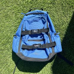SKATEBOARD BACKPACK ELEMENT