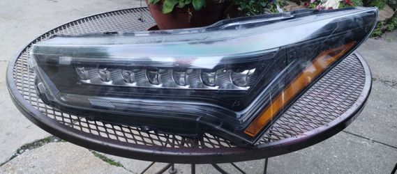 22 Acura RDX DRIVERS HEADLIGHT