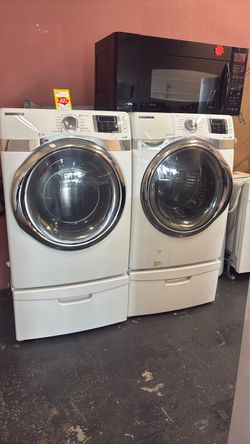 Like new Samsung washer and gas dryer