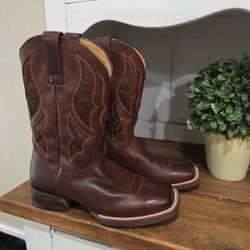 Cody James Cowboy Boots (if its up its availble!)