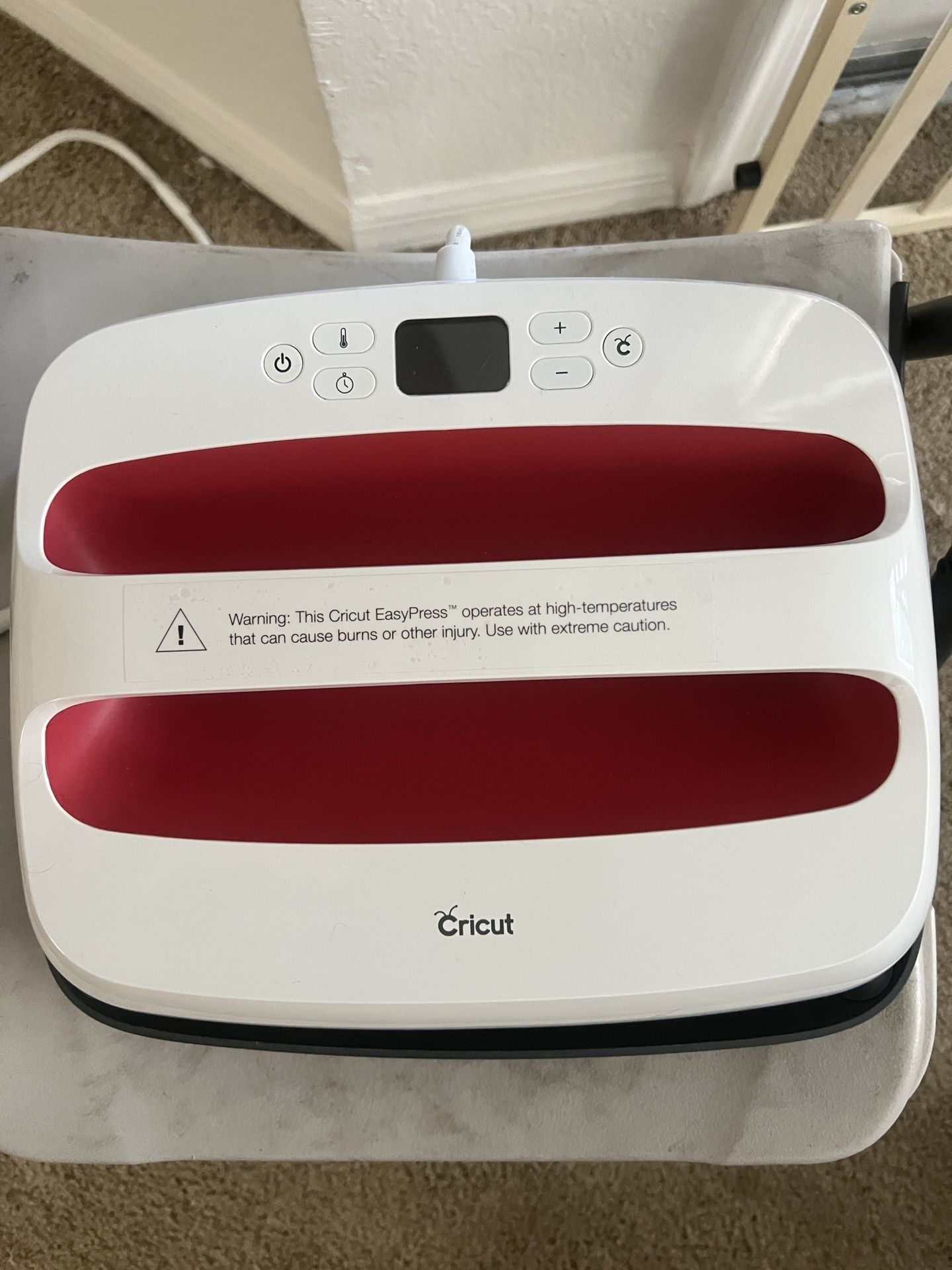 Cricut easy press 2 12x10