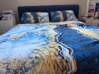 Blue and Gold Marble Print Bedding Set