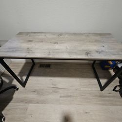 Modern Wood & Metal Office Desk – For Sale