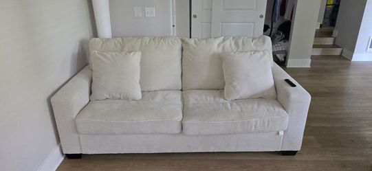 Amesley Sofa