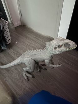 Jurassic World Camp Cretaceous Super Colossal 38" Indominus Rex