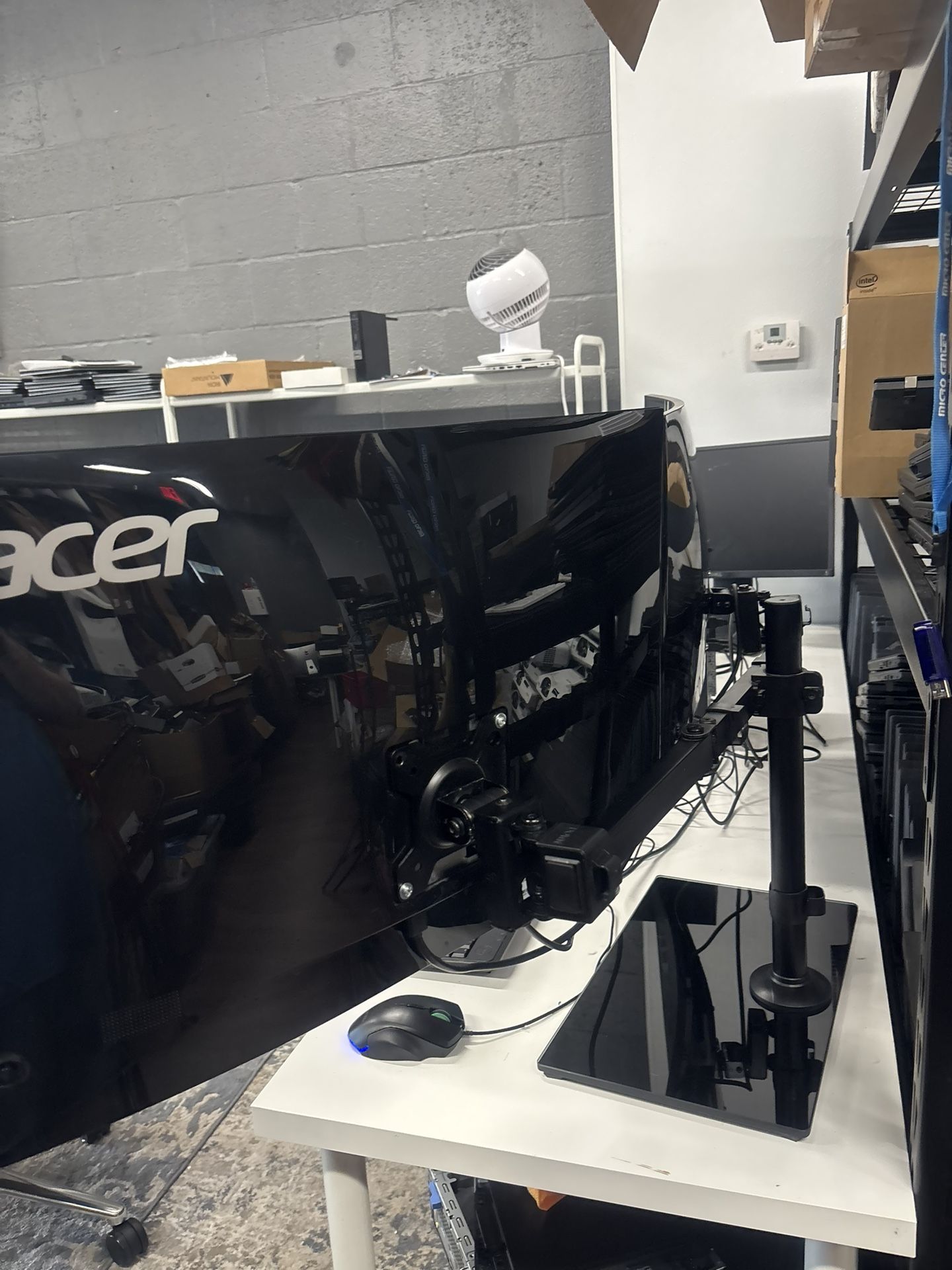 Dell XPS 8490, Core i7 10th Gen, 2x32 inch Acser Monitors, 1Tb HDD, 256gb SSD, 16gb Ram, window 11 Pro, keyboard, mouse complete set for $1000, They