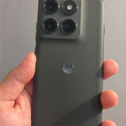 T-Mobile Motorola Edge 2025 