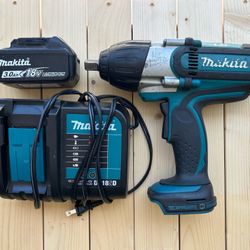 Makita 1/2 Inch Impact Wrench Combo