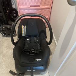 Maxi Cosi Zelia Stroller Bundle