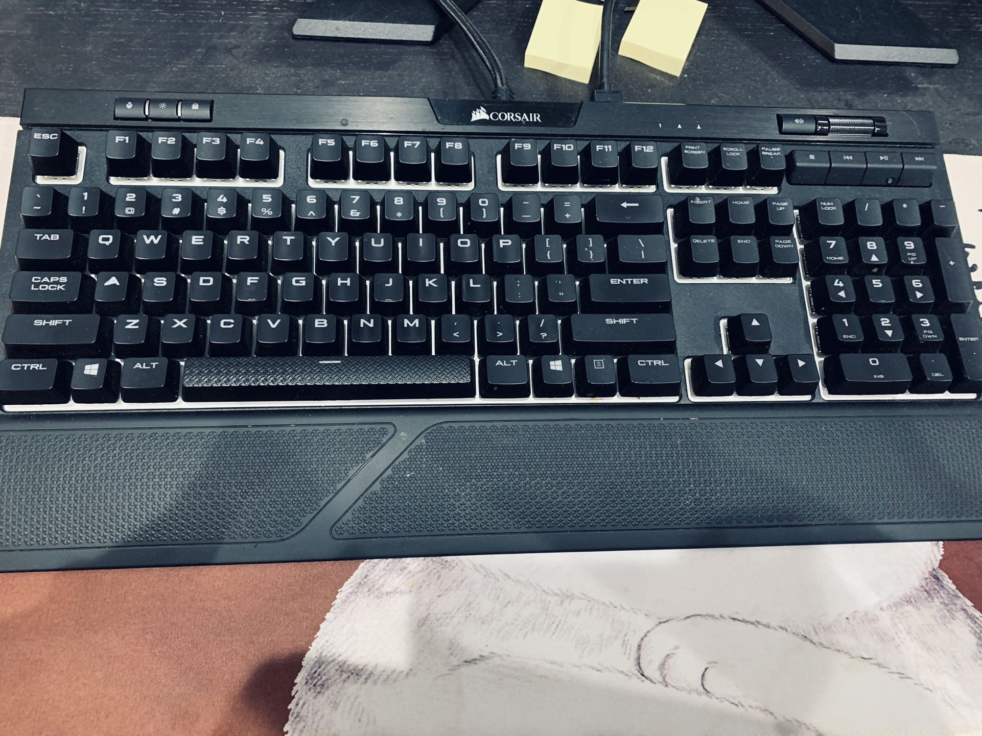 Corsair Mechanical Gaming Strafe RGB Back Light MK.2 Silent Keyboard