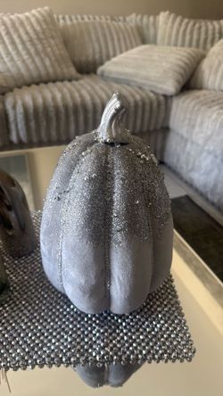 Calabaza grey color