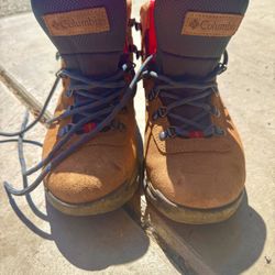 Women’s Columbia hiking boots 6.5