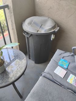 Trash cans clean inside gently used