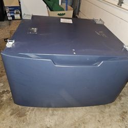GESapphire blue Washer Pedestal. Great Condition! 