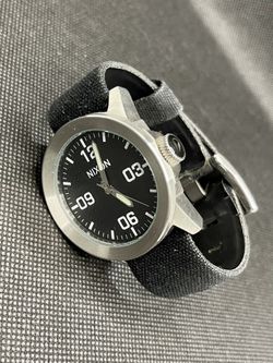 Nixon Private Watch