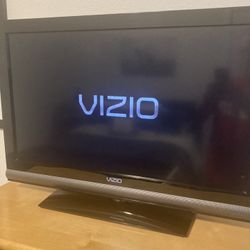 Vizio 32” Flat Screen TV