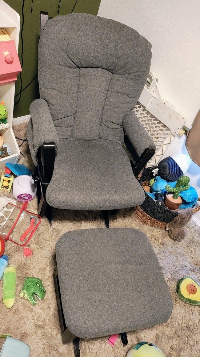 Free Rocking chair & Stool