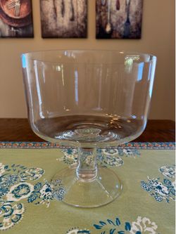 2.8 qt. Glass Footed Trifle Bowl