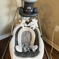 Baby Graco Swing 