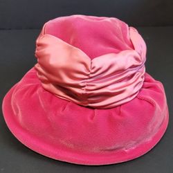 Vintage Helen Joyce Pink Velvet Bucket Hat