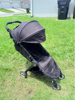 Selling a Baby Jogger City Tour Stroller