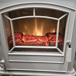  ELECTRIC FIRE PLACE HEATER/ Open Box...never Used